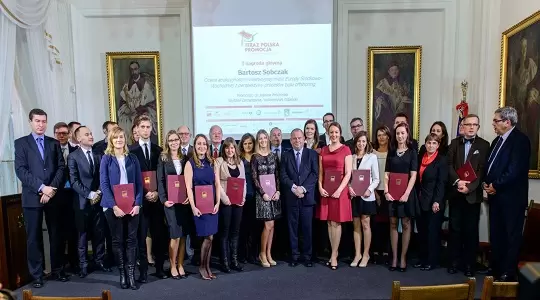 Absolwentki WSB w Poznaniu laureatkami nagród w ogólnopolskich konkursach 