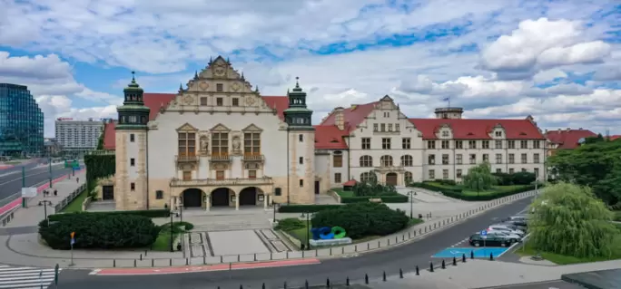 uam