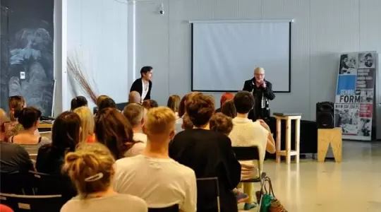 Prawdziwa legenda projektowania mody w School of Form 